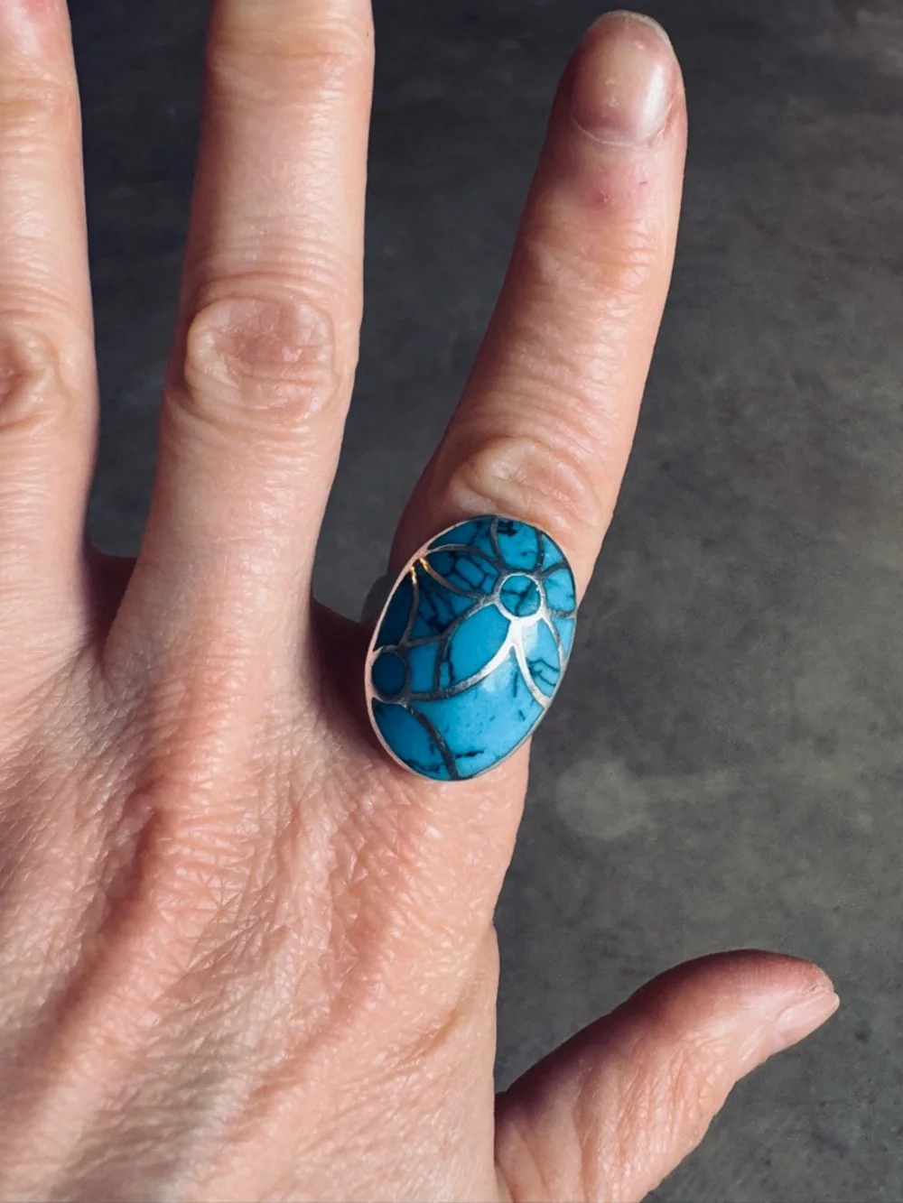 Sterling Silver Statement Turquoise 1” Oval Ring with Flower motif Size 7.75
